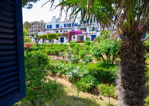 Newly Renovated 2 Bedroom Beachfront House Sitio de Calahonda Kültér fotó